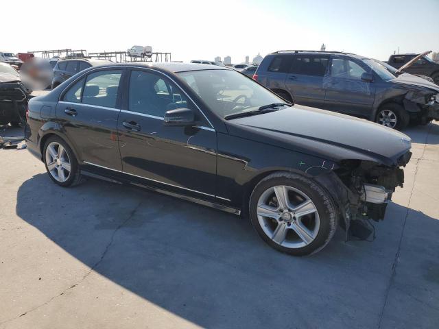 Photo 4 from auction – 2011 MERCEDES-BENZ C300 with VIN WDDGF5EB8BR154786