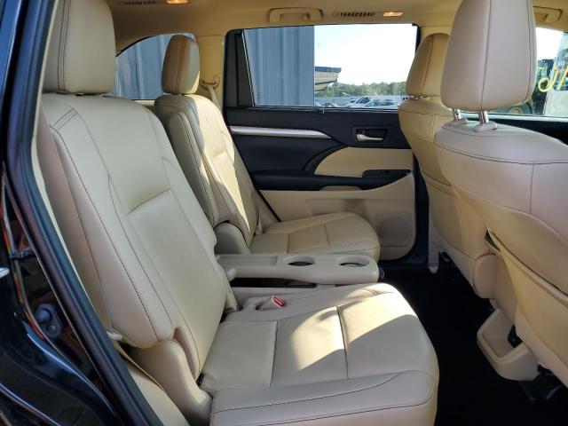 Photo 11 from auction – 2019 TOYOTA HIGHLANDER with VIN 5TDKZRFHXKS560267