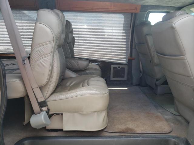 Photo 11 from auction – 2003 GMC SAVANA RV with VIN 1GDFG15TX31175929