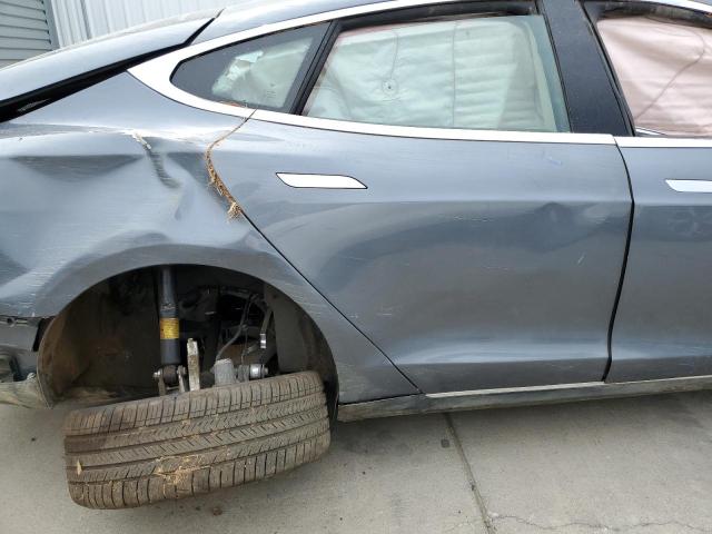 Photo 10 from auction – 2013 TESLA MODEL S with VIN 5YJSA1CN2DFP21141