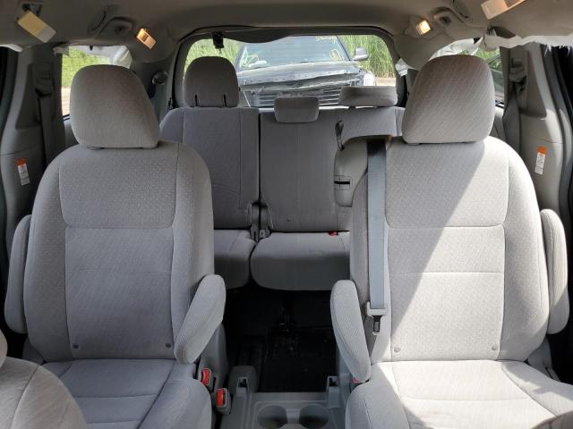 Photo 10 from auction – 2017 TOYOTA SIENNA LE with VIN 5TDKZ3DC3HS842814