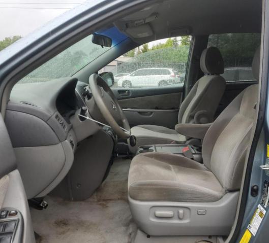 Photo 7 from auction – 2010 TOYOTA SIENNA CE with VIN 5TDKK4CC2AS304056