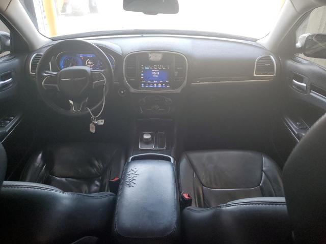 Photo 8 from auction – 2015 CHRYSLER 300 LIMITE with VIN 2C3CCAAG8FH930694