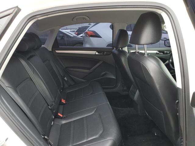 Photo 10 from auction – 2015 VOLKSWAGEN PASSAT S with VIN 1VWAT7A39FC015047