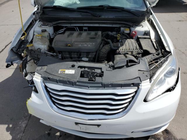Photo 11 from auction – 2014 CHRYSLER 200 LX with VIN 1C3CCBAB4EN207571