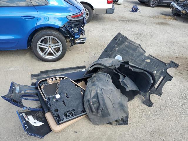 Photo 13 from auction – 2019 PORSCHE MACAN with VIN WP1AA2A50KLB08108