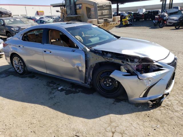 Photo 4 from auction – 2022 LEXUS ES 300H BA with VIN 58AFA1C17NU015357