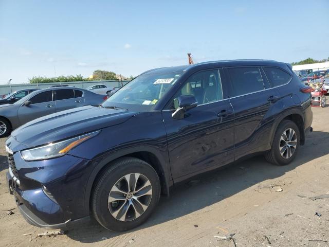 TOYOTA HIGHLANDER 2021 with VIN 5TDGZRBHXMS528272 - Photo from auction