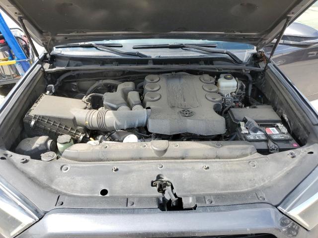 Photo 11 from auction – 2018 TOYOTA 4RUNNER SR with VIN JTEBU5JR4J5513002