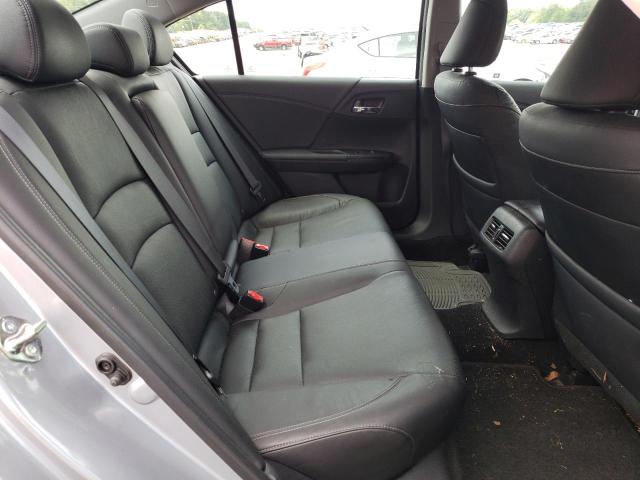 Photo 10 from auction – 2017 HONDA ACCORD TOU with VIN 1HGCR3F94HA043435