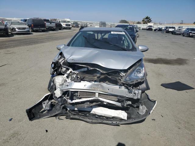 Photo 5 from auction – 2016 TOYOTA PRIUS C with VIN JTDKDTB38G1117402