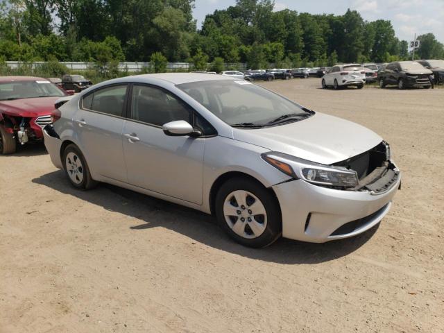 Photo 4 from auction – 2018 KIA FORTE LX with VIN 3KPFK4A79JE255598