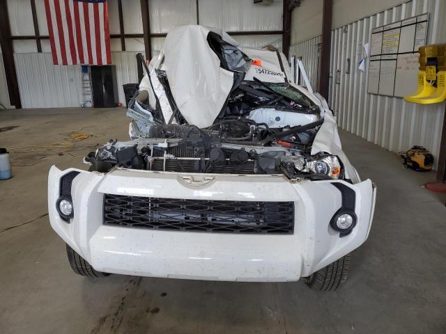 Photo 5 from auction – 2017 TOYOTA 4RUNNER SR with VIN JTEZU5JR0H5153560