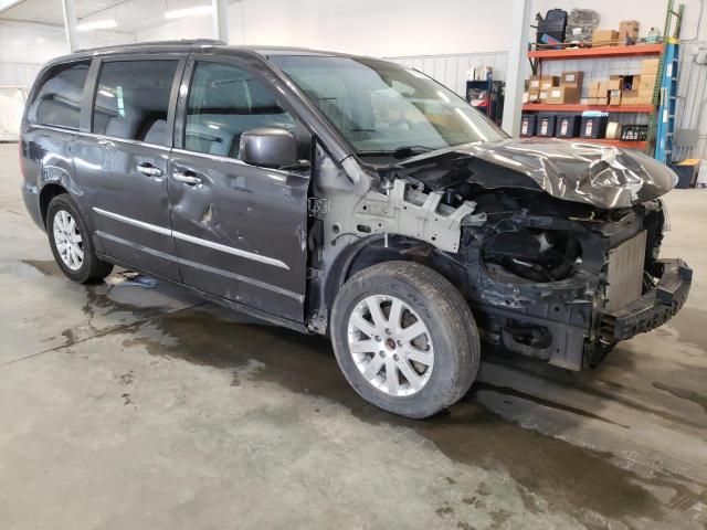 Photo 4 from auction – 2016 CHRYSLER TOWN & COU with VIN 2C4RC1BG0GR120850