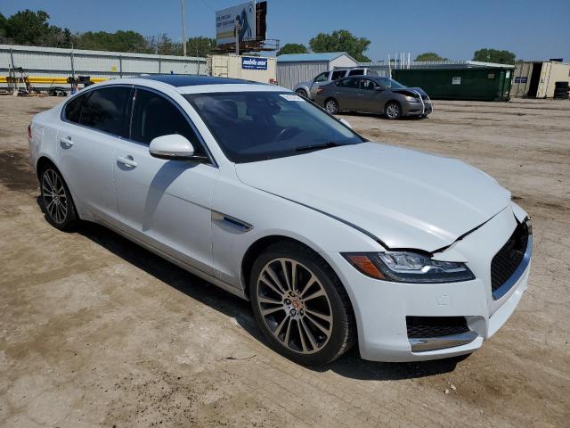 Photo 4 from auction – 2016 JAGUAR XF PRESTIG with VIN SAJBK4BV8GCY16256