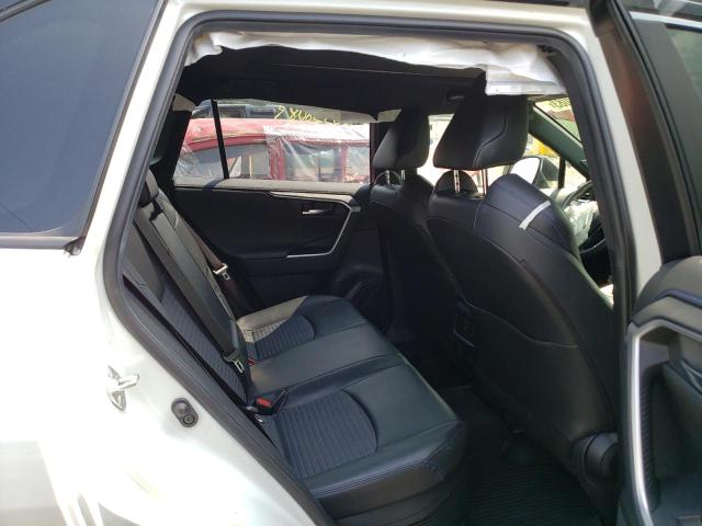 Photo 11 from auction – 2020 TOYOTA RAV4 XSE with VIN JTMEWRFV5LJ036728