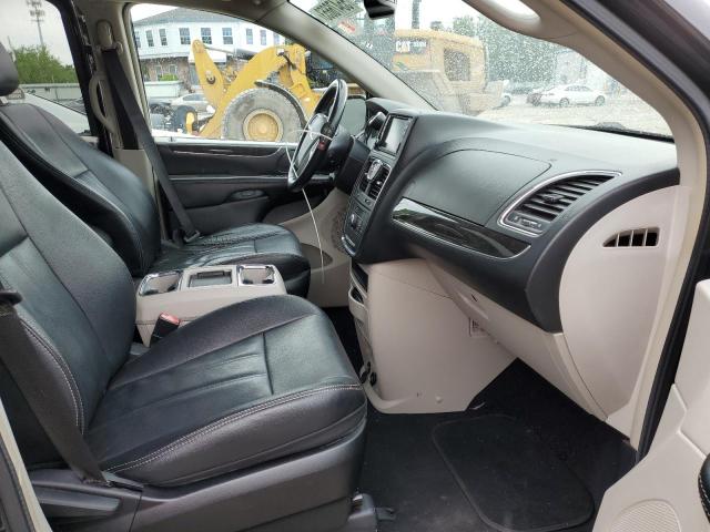 Photo 7 from auction – 2015 CHRYSLER TOWN & COU with VIN 2C4RC1BG1FR582445