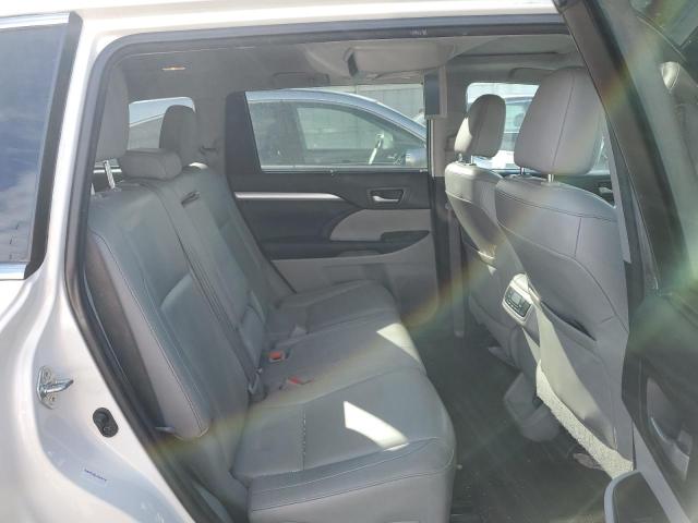 Фото 11 с аукциона – 2015 TOYOTA HIGHLANDER с VIN 5TDJKRFH4FS207660