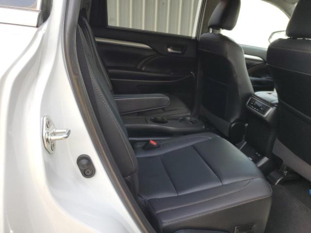Photo 11 from auction – 2019 TOYOTA HIGHLANDER with VIN 5TDKZRFH5KS574416