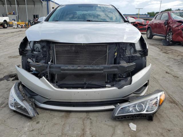 Photo 5 from auction – 2017 HYUNDAI SONATA SE with VIN 5NPE24AF5HH502415