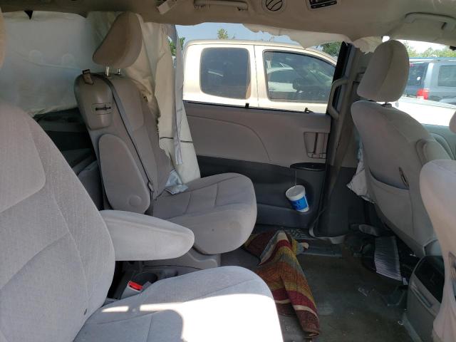 Photo 11 from auction – 2015 TOYOTA SIENNA LE with VIN 5TDKK3DC2FS606429