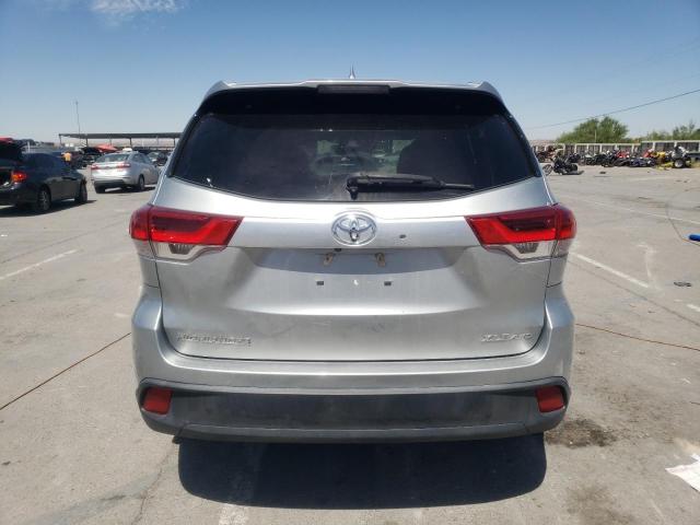 Photo 6 from auction – 2019 TOYOTA HIGHLANDER with VIN 5TDJZRFH4KS580493