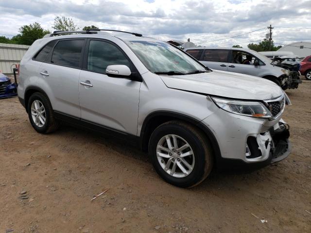 Photo 4 from auction – 2015 KIA SORENTO LX with VIN 5XYKT4A68FG562273