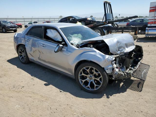 Photo 4 from auction – 2018 CHRYSLER 300 S with VIN 2C3CCABG7JH214120