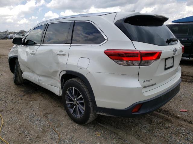 Photo 2 from auction – 2018 TOYOTA HIGHLANDER with VIN 5TDKZRFH2JS537435