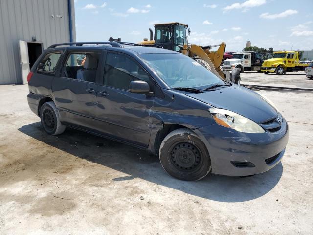 Photo 4 from auction – 2010 TOYOTA SIENNA CE with VIN 5TDKK4CC2AS343309