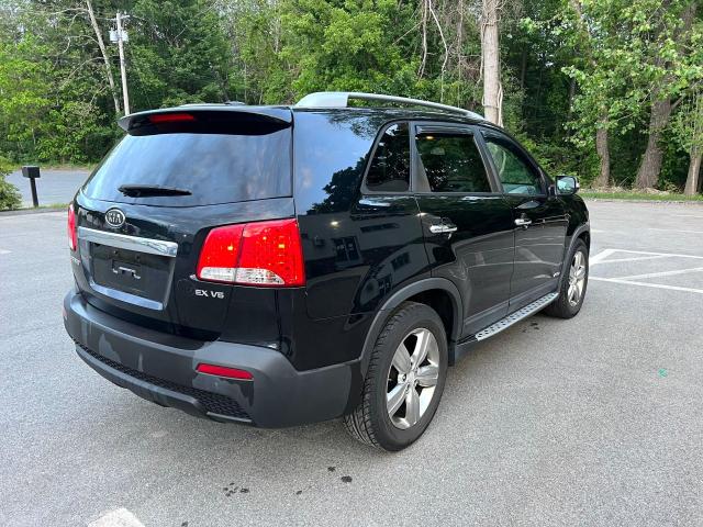 Photo 4 from auction – 2013 KIA SORENTO EX with VIN 5XYKUDA21DG366926