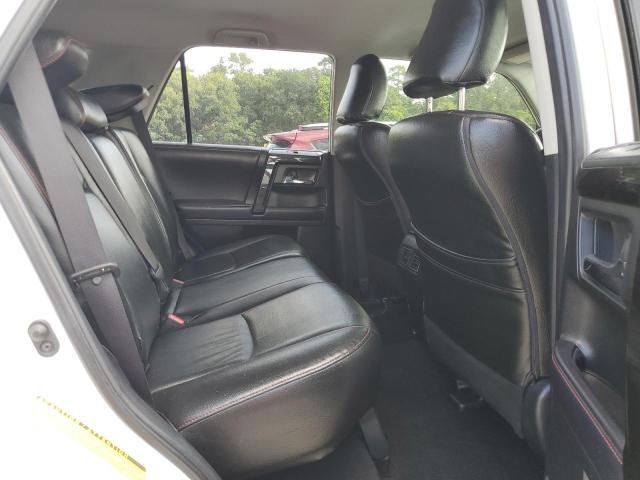 Photo 10 from auction – 2018 TOYOTA 4RUNNER SR with VIN JTEBU5JR7J5578071