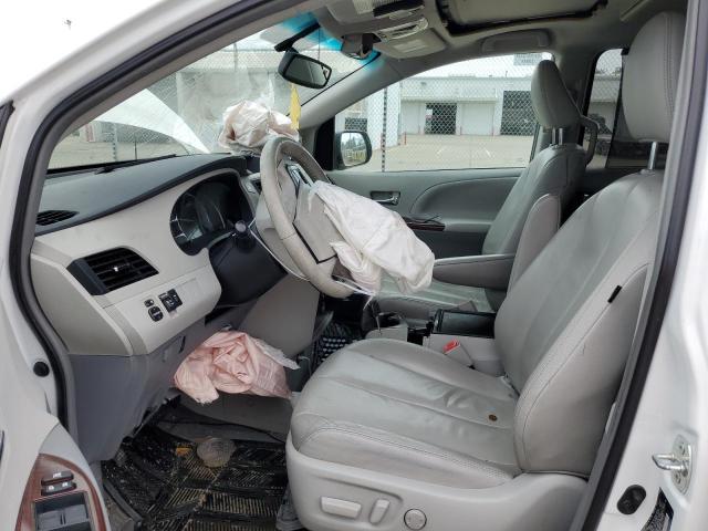 Photo 7 from auction – 2013 TOYOTA SIENNA XLE with VIN 5TDYK3DC8DS390044