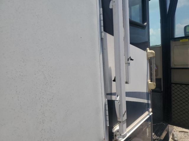 Photo 5 from auction – 2001 ROADMASTER RAIL EXECUTIVE with VIN 1RF12041011011926