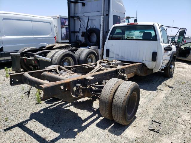 Photo 3 from auction – 2005 CHEVROLET SILVERADO with VIN 1GBJC34205E230435