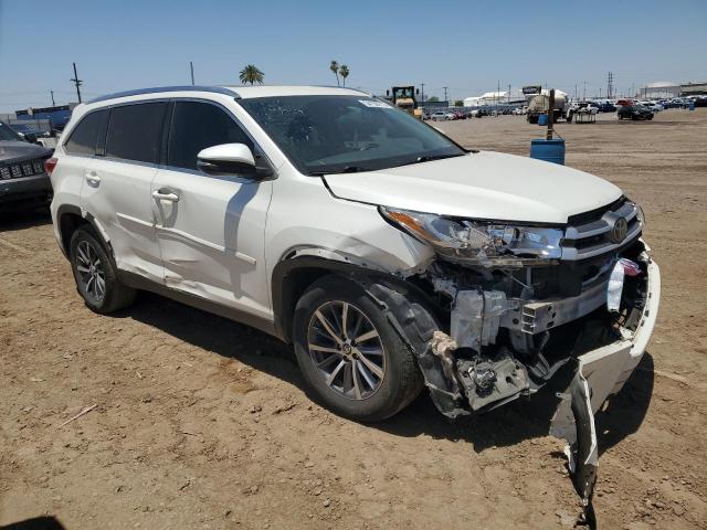 Photo 4 from auction – 2019 TOYOTA HIGHLANDER with VIN 5TDKZRFH5KS552299