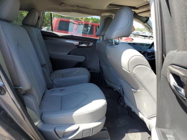 Photo 11 from auction – 2022 TOYOTA HIGHLANDER with VIN 5TDYZRAH6NS097467