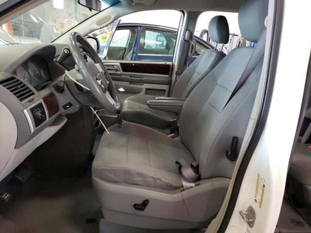 Photo 7 from auction – 2010 CHRYSLER TOWN & COU with VIN 2A4RR5D14AR265986