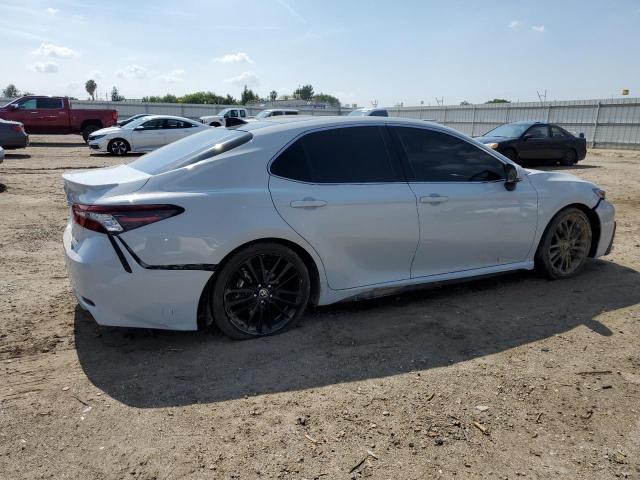 Photo 3 from auction – 2022 TOYOTA CAMRY XSE with VIN 4T1K61AK2NU024230
