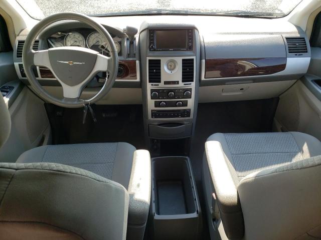 Photo 8 from auction – 2010 CHRYSLER TOWN & COU with VIN 2A4RR5DX1AR472615