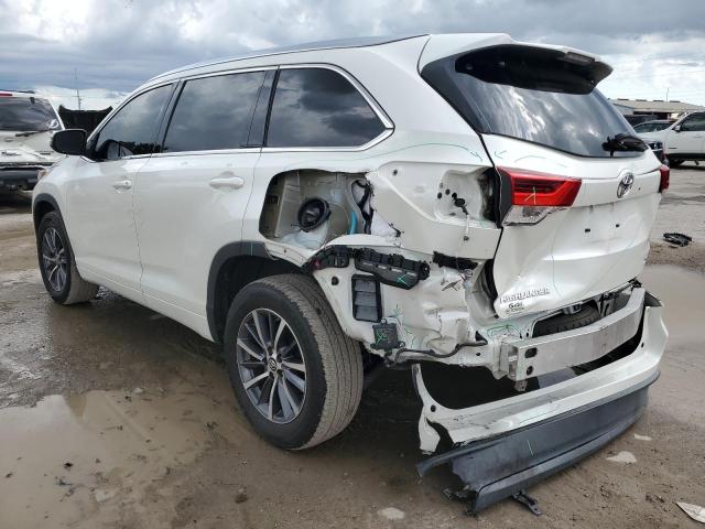 Photo 2 from auction – 2018 TOYOTA HIGHLANDER with VIN 5TDKZRFH7JS530139