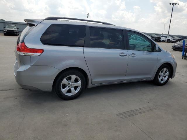 Photo 3 from auction – 2011 TOYOTA SIENNA LE with VIN 5TDKK3DC1BS159599