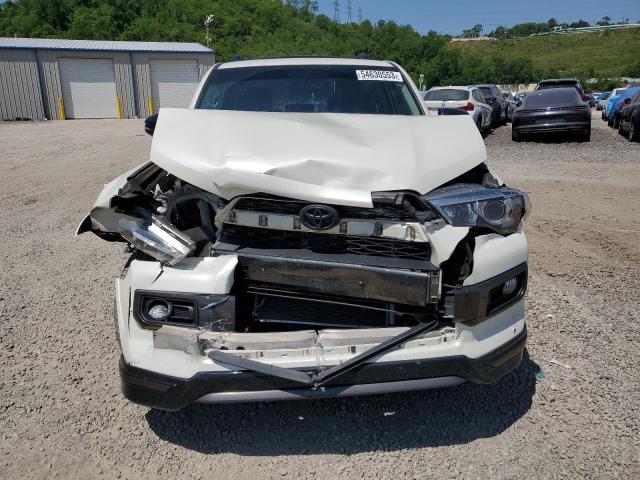 Photo 5 from auction – 2019 TOYOTA 4RUNNER SR with VIN JTEBU5JRXK5697573