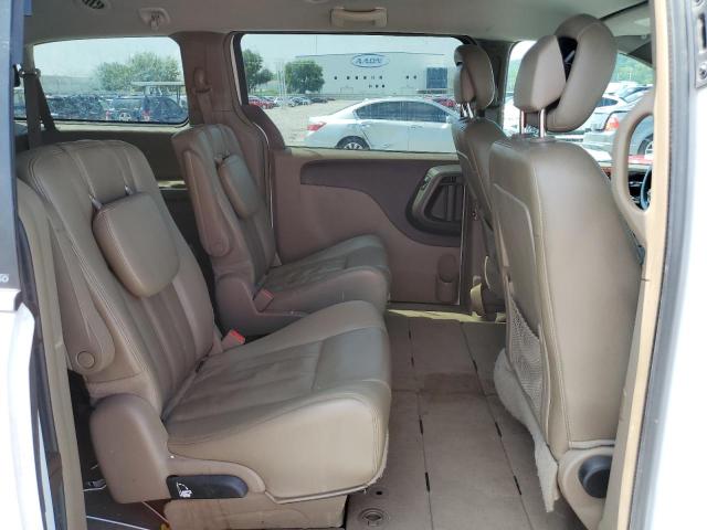 Photo 11 from auction – 2014 CHRYSLER TOWN & COU with VIN 2C4RC1BG2ER325700