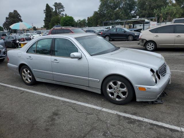 Photo 4 from auction – 2002 MERCEDES-BENZ E 320 with VIN WDBJF65J02B447750