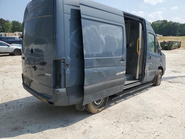 Photo 3 from auction – 2018 MERCEDES-BENZ SPRINTER 2 with VIN WD3PE7CD1JP638428