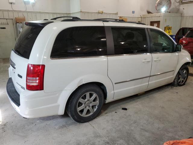 Photo 3 from auction – 2010 CHRYSLER TOWN & COU with VIN 2A4RR5D19AR217478