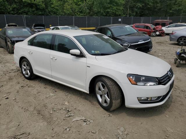 Photo 4 from auction – 2015 VOLKSWAGEN PASSAT S with VIN 1VWAT7A38FC101868