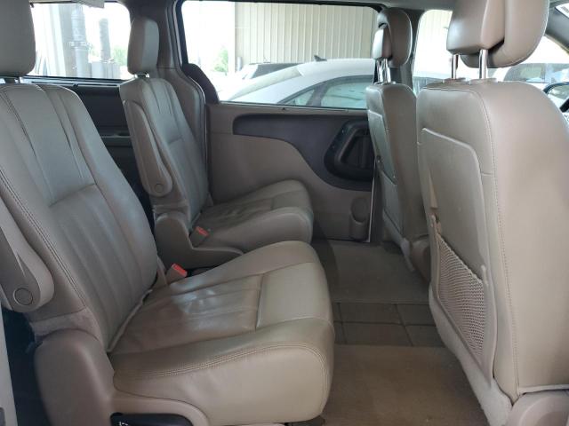 Photo 11 from auction – 2016 CHRYSLER TOWN & COU with VIN 2C4RC1CG5GR128103