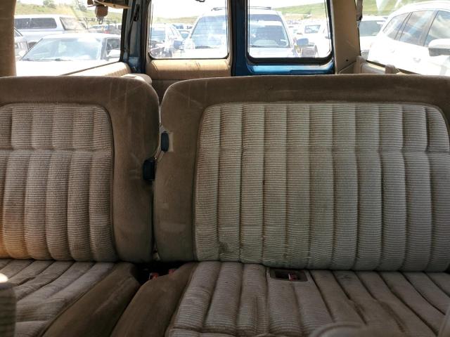 Photo 10 from auction – 1993 GMC SUBURBAN K with VIN 1GDFK16K2PJ725523